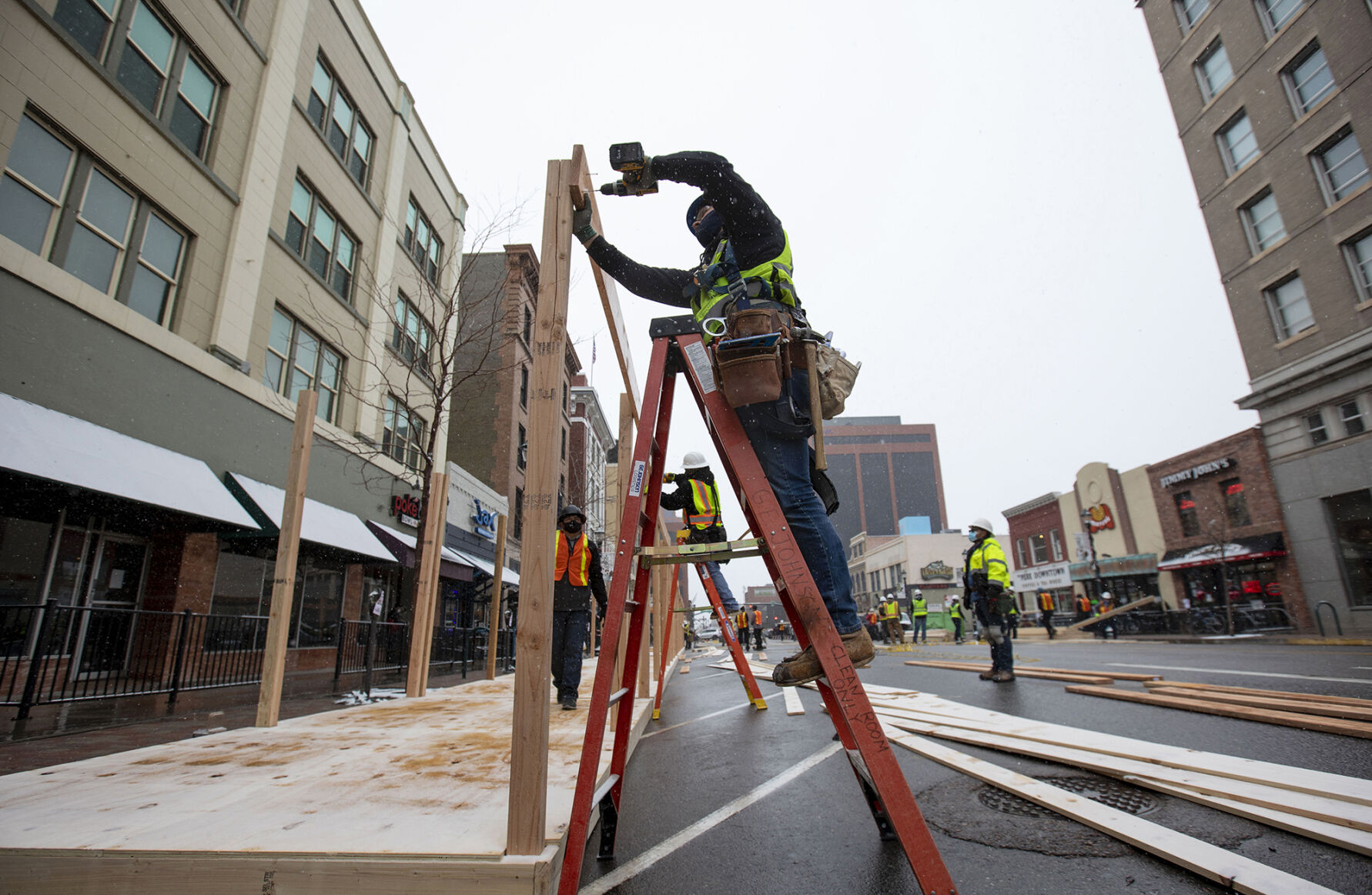 121220-news-buildday 06.jpg